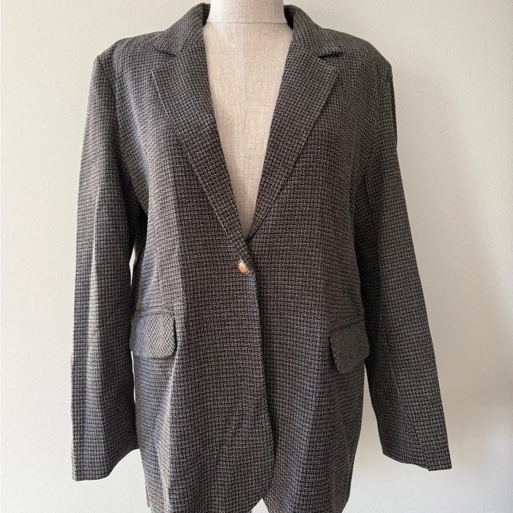 Women's Black Blazer - Picture 5 of 5